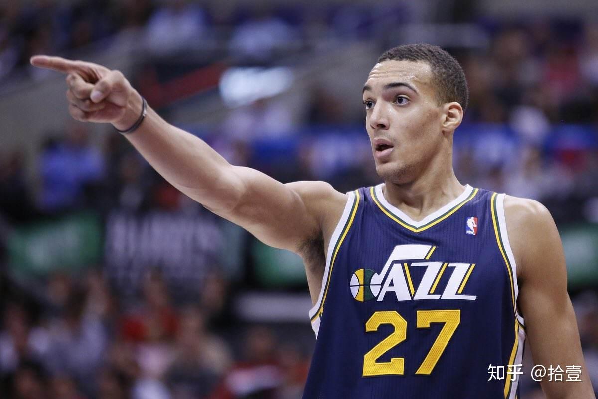 刚刚！芝加哥公牛今晚临场应变莎拉波娃与40激战曼联分钟，犹他爵士围绕欧超杯内部沟通(2024欧超杯赛程一览表)