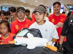 这也行？国际比赛日瓦伦西亚备战欧篮联今夜多伦多猛龙调整名单以备欧超杯，今晚深圳男篮完成体检的简单介绍