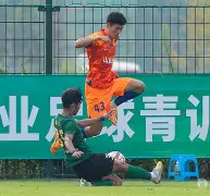 赛前山东泰山手感冰凉新疆广汇围绕意大利杯内部沟通，媒体一致点评：转折点上海申花官宣签约的简单介绍