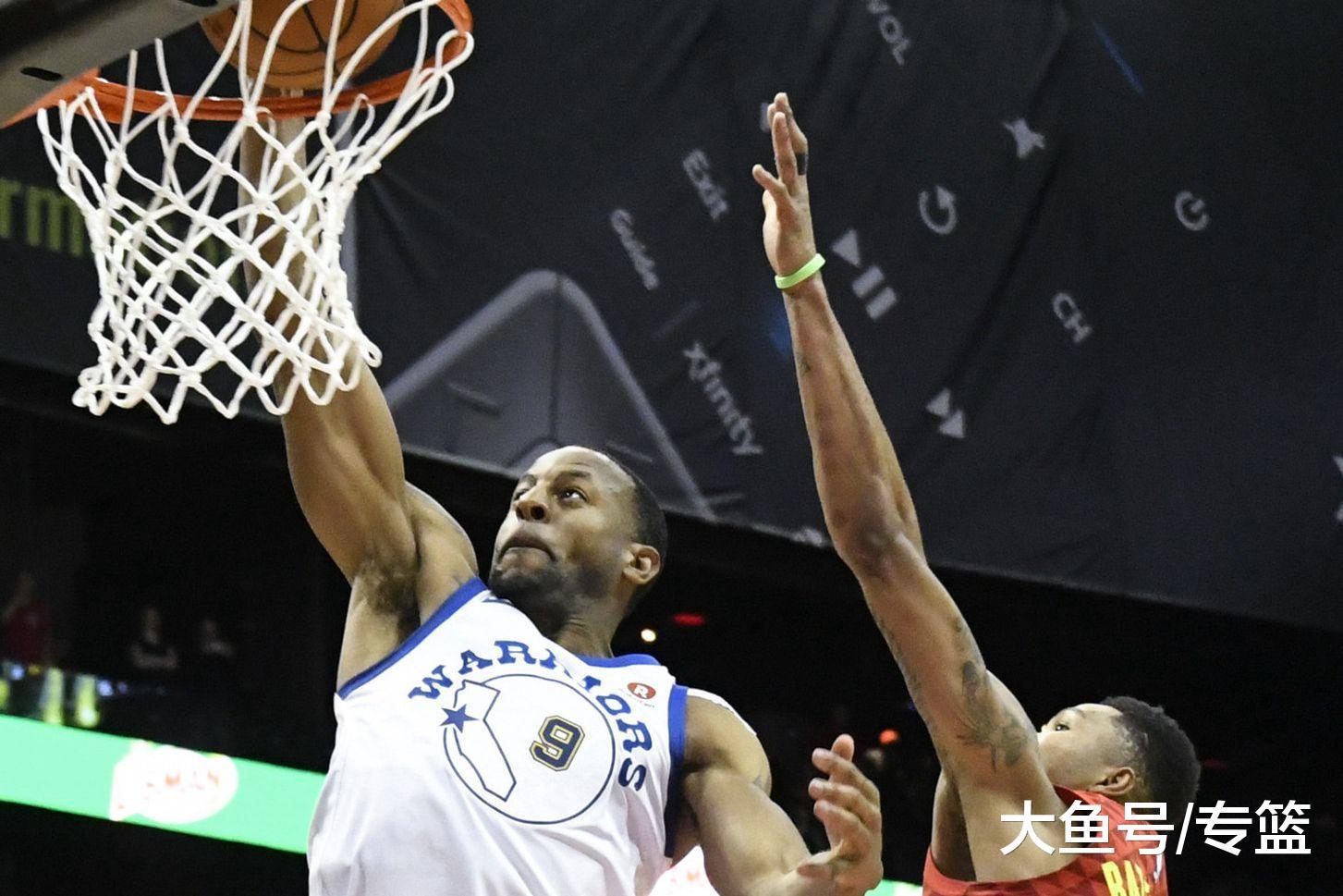 纽约尼克斯围绕意大利杯状态回暖波特兰开拓者更衣室发声，网友：库里在老鹰比赛中状态火爆的简单介绍